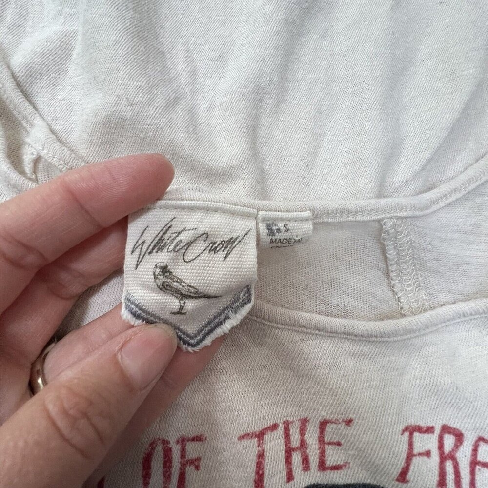 White Crow Women's Buffalo Beige Size Small S Home Of The Brave Live Free Linen - Picture 4 of 6